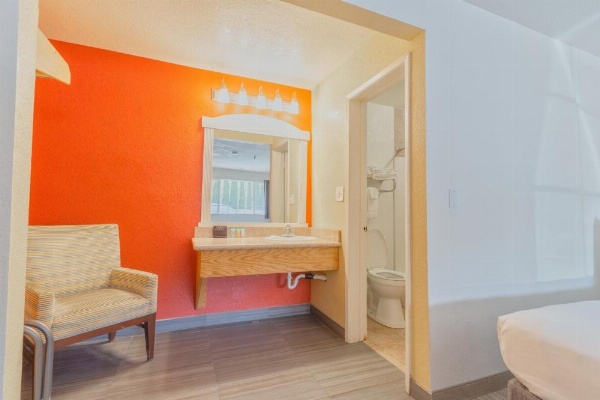 The Yosemite Inn image 17