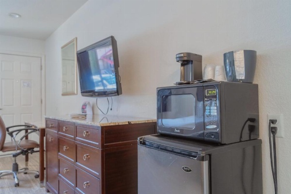 The Yosemite Inn image 18