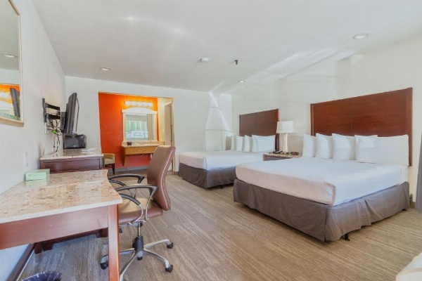 The Yosemite Inn image 21