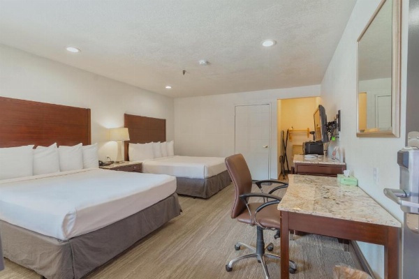 The Yosemite Inn image 30